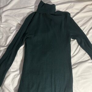 Massimo Dutti Dark Green Ribbed Turtleneck Sweater